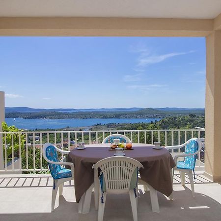 Bulat Sea View Apartments Шибеник Экстерьер фото
