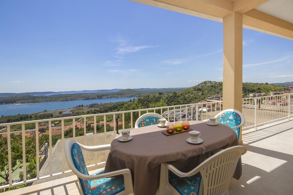 Bulat Sea View Apartments Шибеник Экстерьер фото