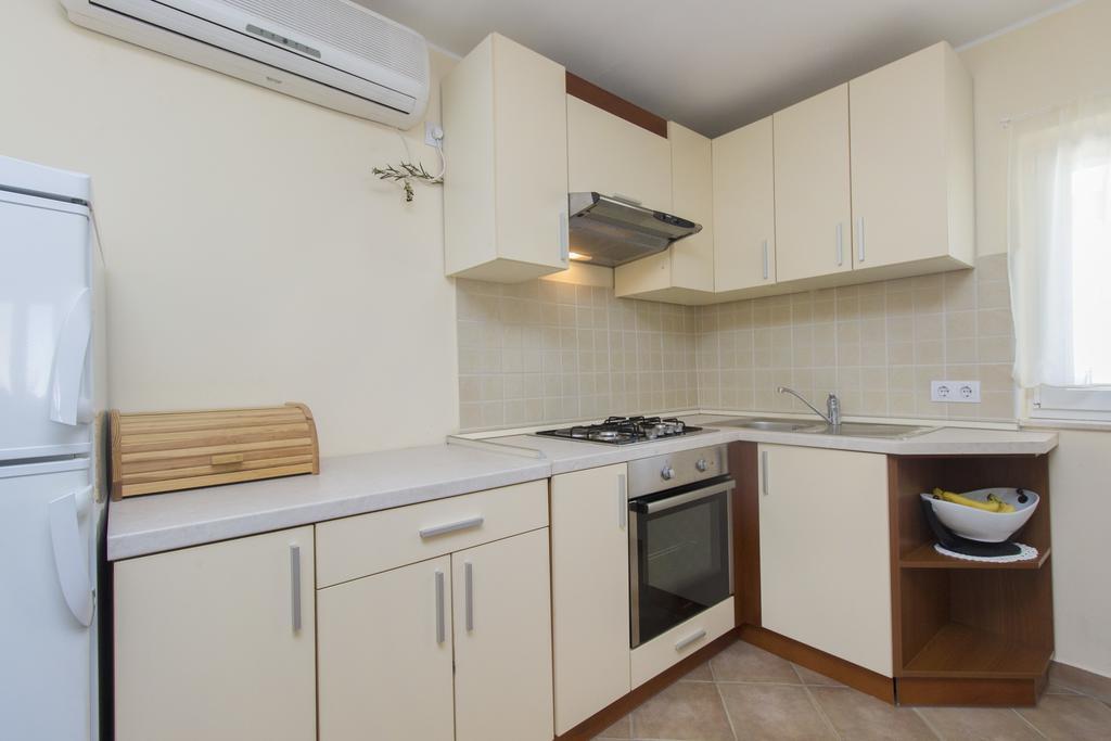Bulat Sea View Apartments Шибеник Экстерьер фото