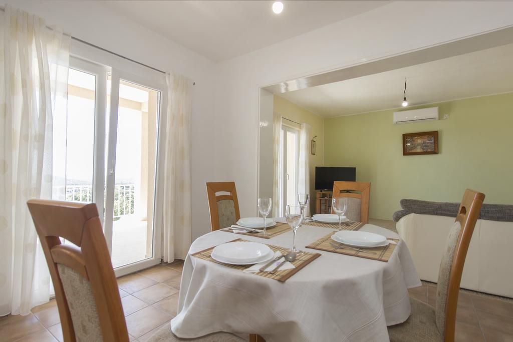 Bulat Sea View Apartments Шибеник Экстерьер фото